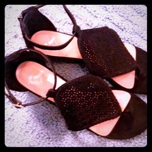 Size 10 black sandals